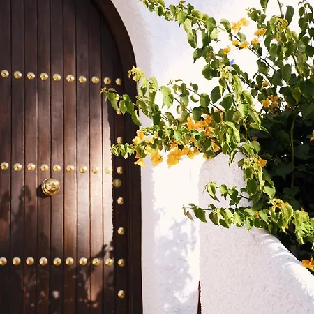 Yellow Jasper - Gemstone Getaway Holiday home